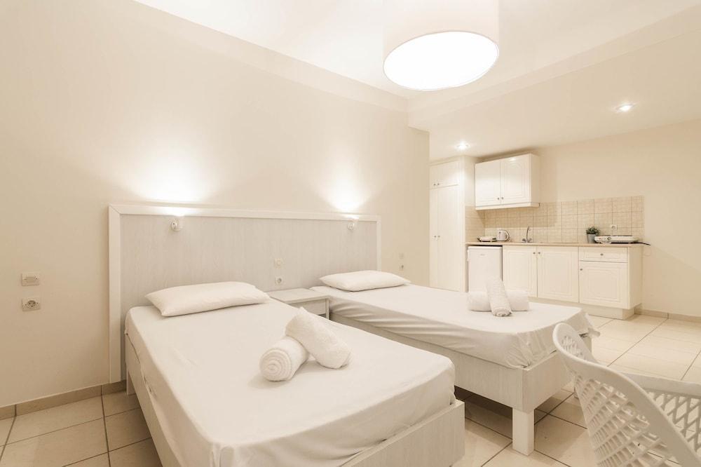 Alykes View Apartments Ngoại thất bức ảnh